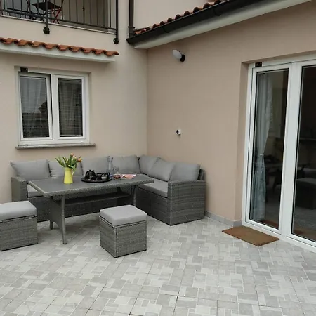 Family House With Pool, Garden & Kids Zone - Dunja * Viskovo
