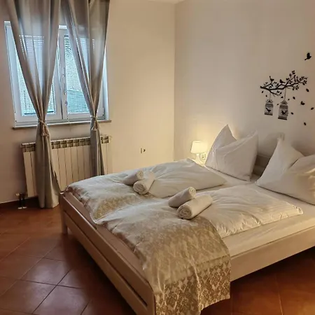 Ferienhaus Family House With Pool, Garden & Kids Zone - Dunja Viskovo
