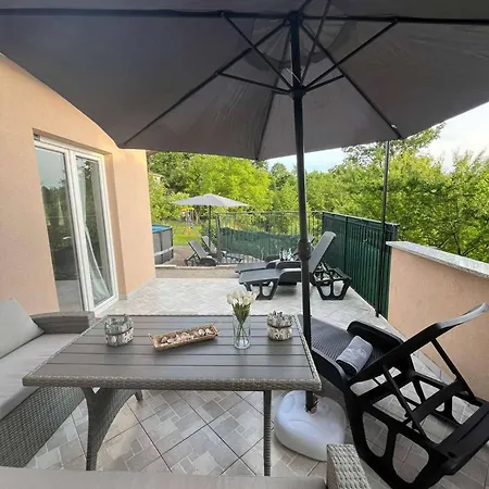Family House With Pool, Garden & Kids Zone - Dunja Viskovo